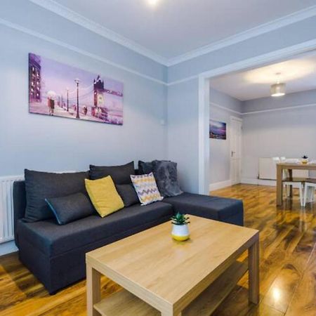 Anfield House 2 Bedroom 2 Mins From Anfield Stadium Sleeps 7 ลิเวอร์พูล ภายนอก รูปภาพ