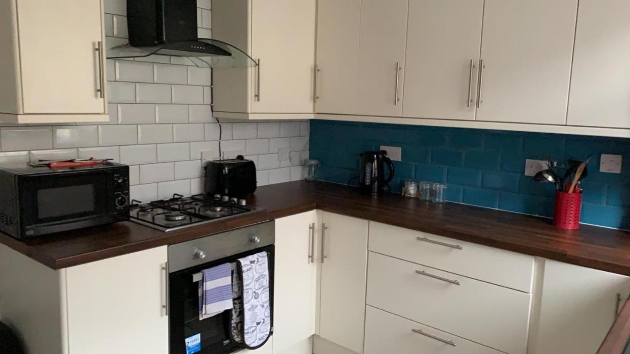 Anfield House 2 Bedroom 2 Mins From Anfield Stadium Sleeps 7 ลิเวอร์พูล ภายนอก รูปภาพ